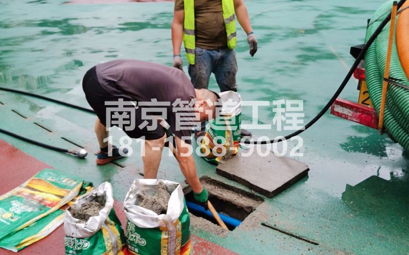 218小卫街管道清淤